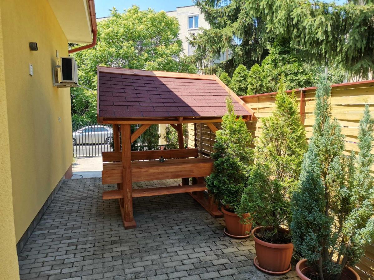 Poroszlay Apartman Debrecen Exterior photo